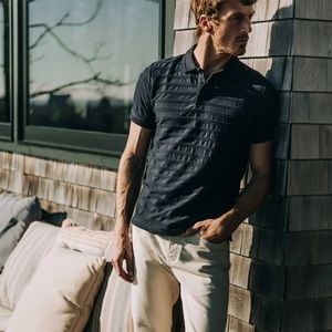 Taylor Stitch jacquard polo shirt with raised stripes. Sz 36/xs color: navy